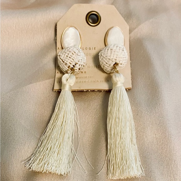 Anthropologie Jewelry - NWT Anthropologie Off White Fringe With Pearl Iridescent Stone Earrings
